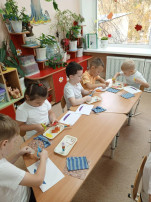 Аппликация "Фрукты для моей семьи" Аппликация "Фрукты для моей семьи".