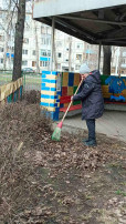 Субботник в детском саду. Субботник в детском саду.